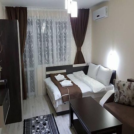 Ayberk Apart ساندانسكي المظهر الخارجي الصورة